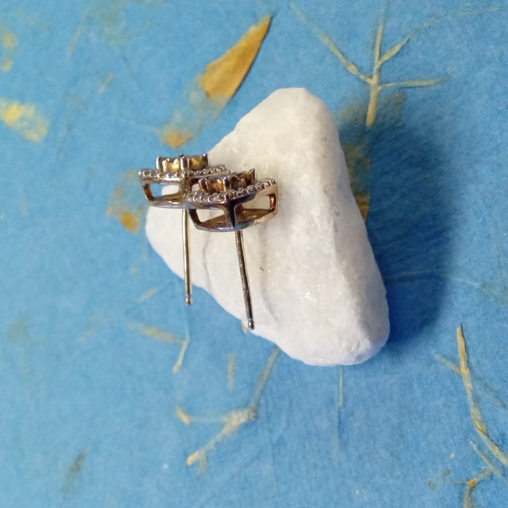 Gold Diamond Stud Earrings - Picture 6 of 7
